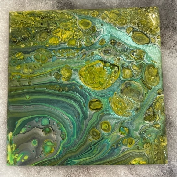Set of 4 hand painted coasters. Sealed with resin cork backing Blues & greens - Picture 4 of 6